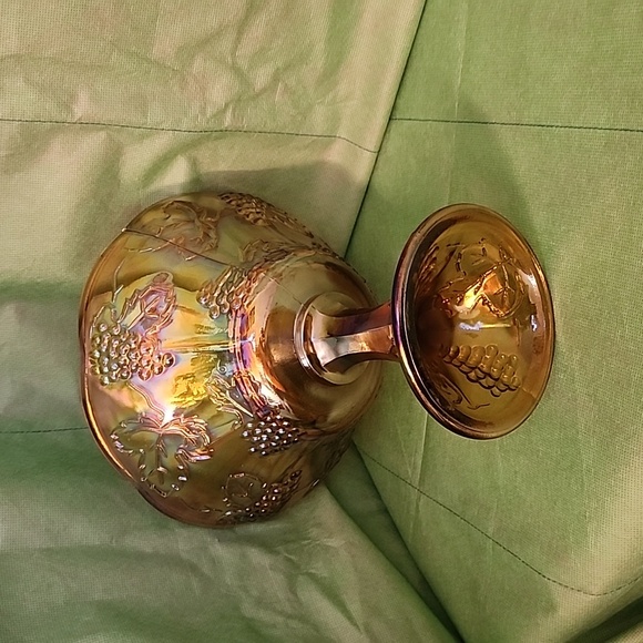 Vintage Iridescent Gold Carnival Glass Indiana Glass Harvest 8" Wedding Bowl - Picture 4 of 7